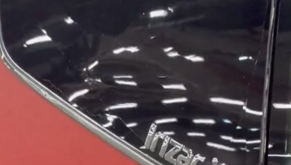 开云下载-科贝：马竞大巴遭巴萨极端球迷投掷物品袭击，导致车窗破裂