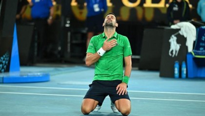 开云体育官网-天王不老！用最热血的方式闯进澳网决赛，德约还能纵情燃烧