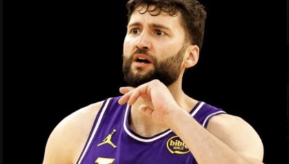 开云体育网址-明日对阵掘金，湖人仅克勒贝尔在伤病报告中&amp;amp;出战成疑