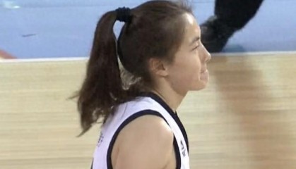 开云下载-张子宇20分11篮板一鸣惊人，中国女篮65:80负于比利时