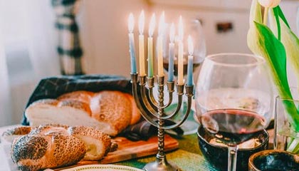 开云官网-春节祝福宣？阿奇姆彭出现在大连英博的春节祝福视频当中